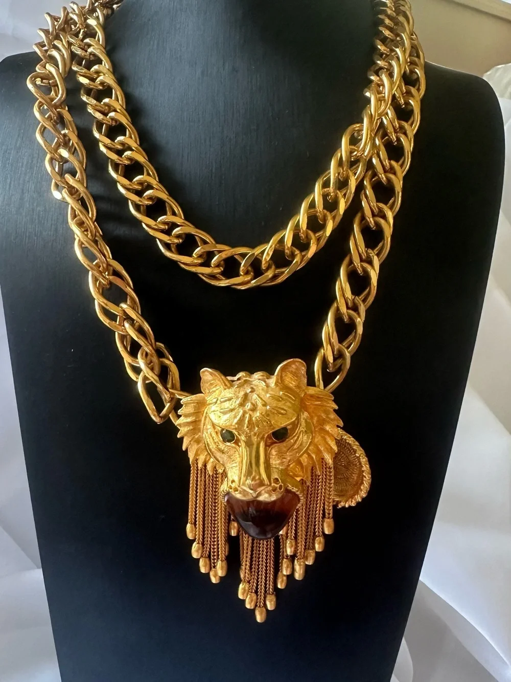 Vintage Pauline Rader Gold Lion Head Statement Belt